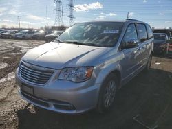 2011 Chrysler Town & Country Touring L en venta en Elgin, IL