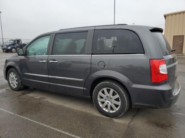 2016 Chrysler Town & Country Touring