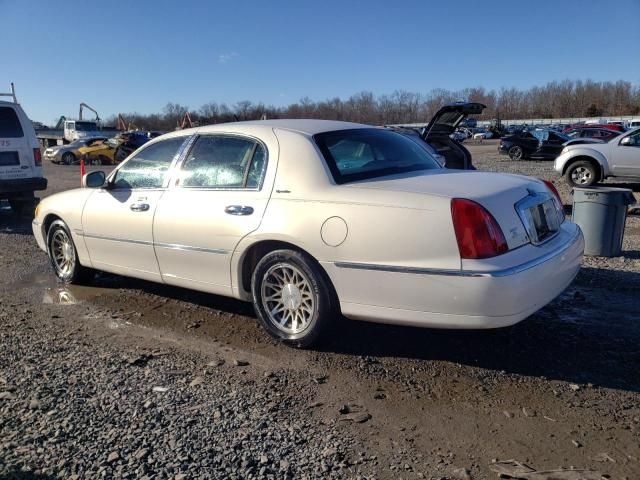 2002 Lincoln Town Car Signature