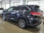 2017 Toyota Highlander SE