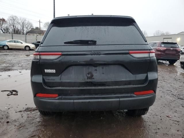 2023 Jeep Grand Cherokee Laredo