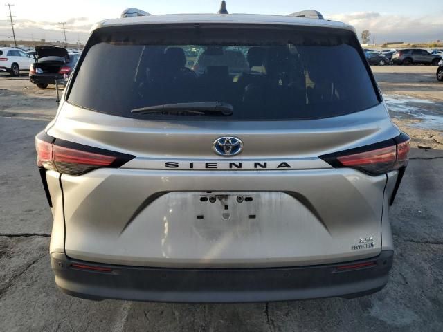 2022 Toyota Sienna XLE