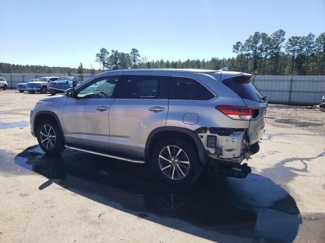 2017 Toyota Highlander SE