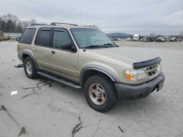 2000 Ford Explorer XLT