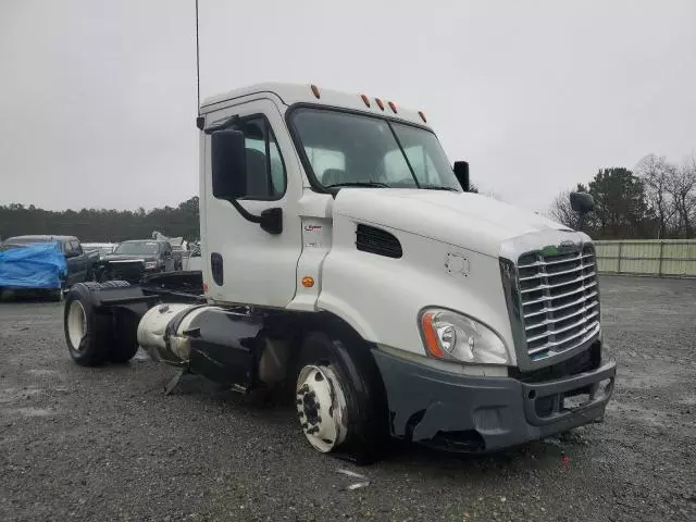 2018 Freightliner Cascadia 113