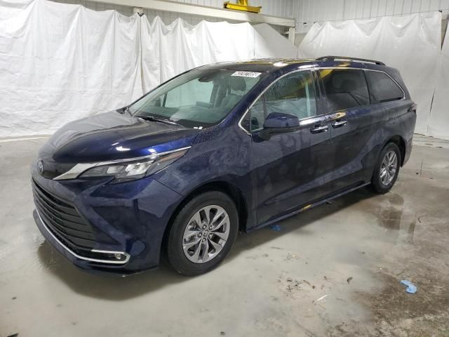 2024 Toyota Sienna XLE