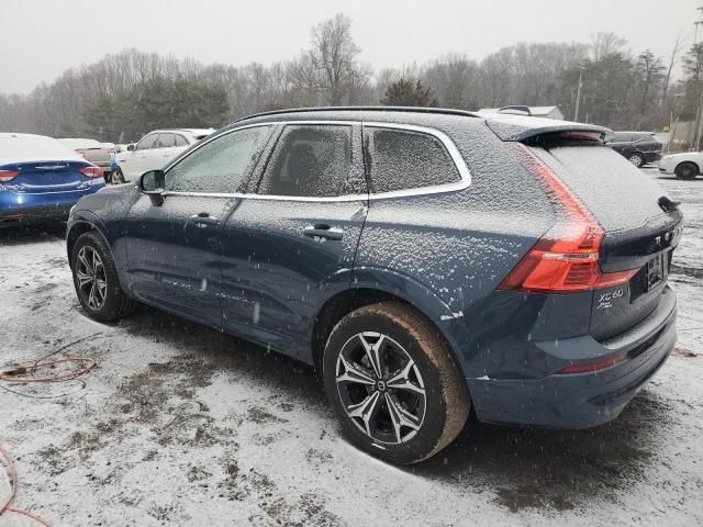 2022 Volvo XC60 B5 Momentum