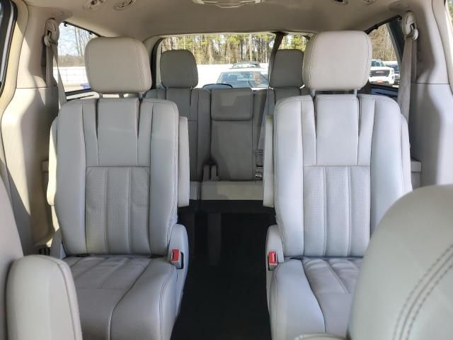 2012 Chrysler Town & Country Touring L