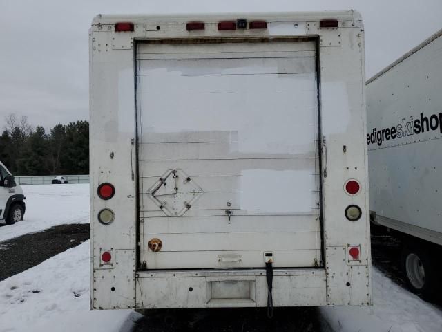 2000 Freightliner Chassis M Line WALK-IN Van