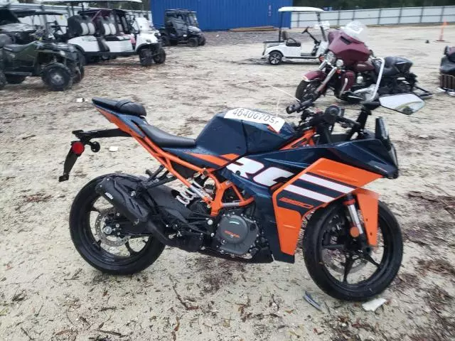 2024 KTM 390 RC