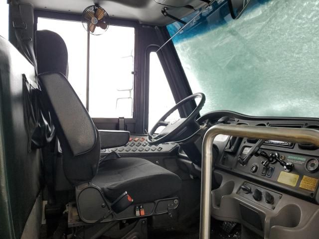 2013 Freightliner Chassis B2B