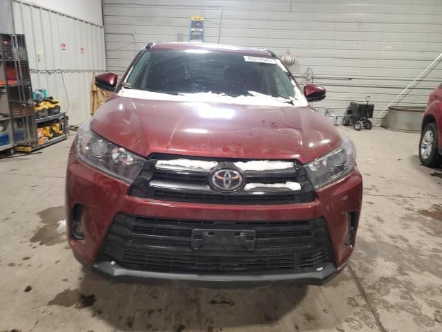 2019 Toyota Highlander SE