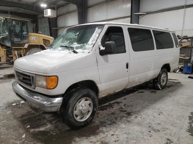 2004 Ford Econoline E350 Super Duty Wagon