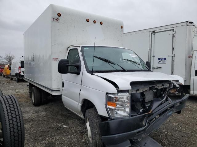 2024 Ford Econoline E350 Super Duty Cutaway Van