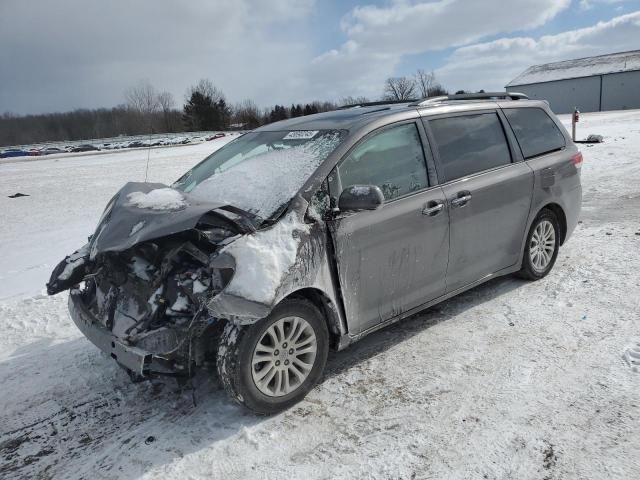 2014 Toyota Sienna XLE