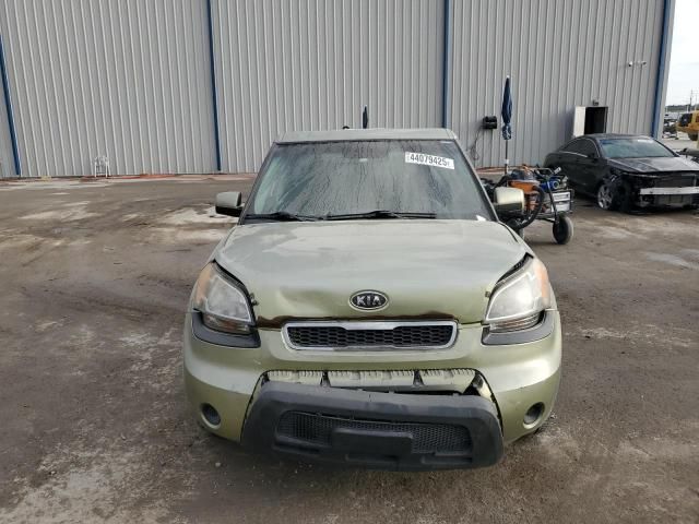 2011 KIA Soul +