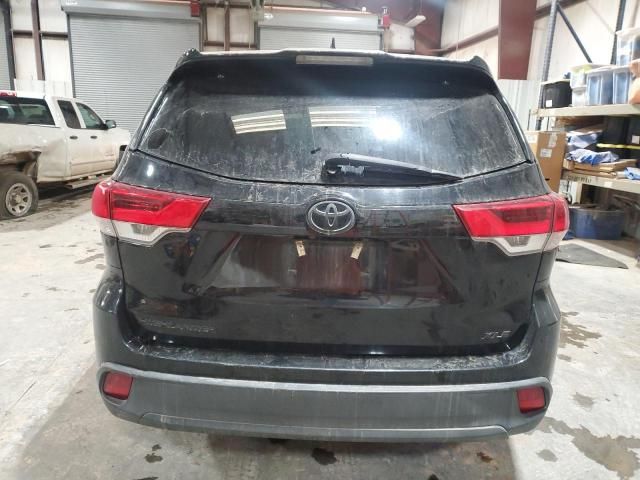 2017 Toyota Highlander SE