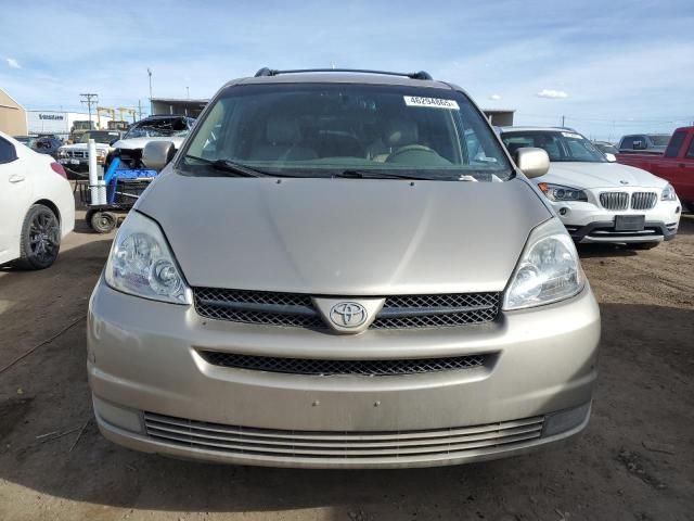 2004 Toyota Sienna XLE