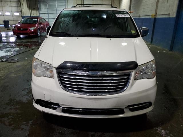 2013 Chrysler Town & Country Touring L