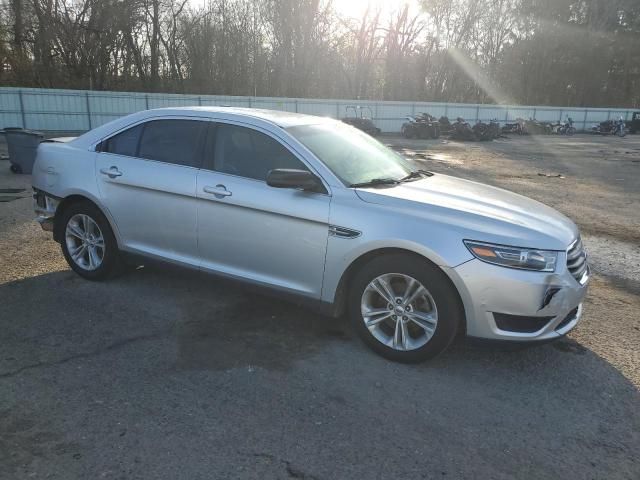 2016 Ford Taurus SE