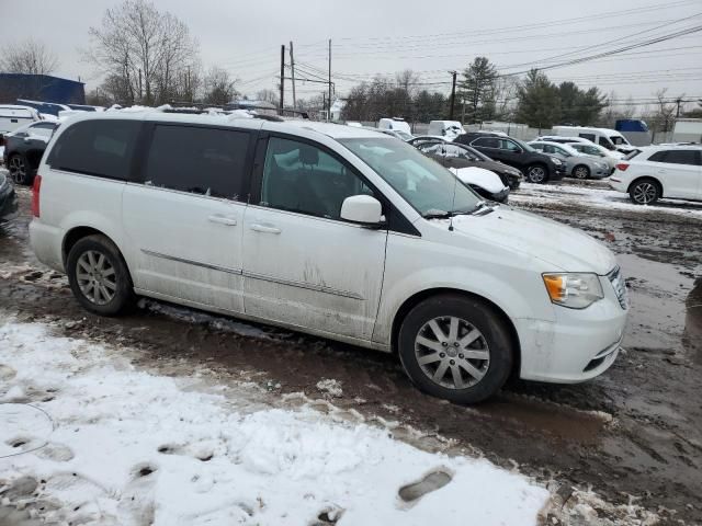 2016 Chrysler Town & Country Touring