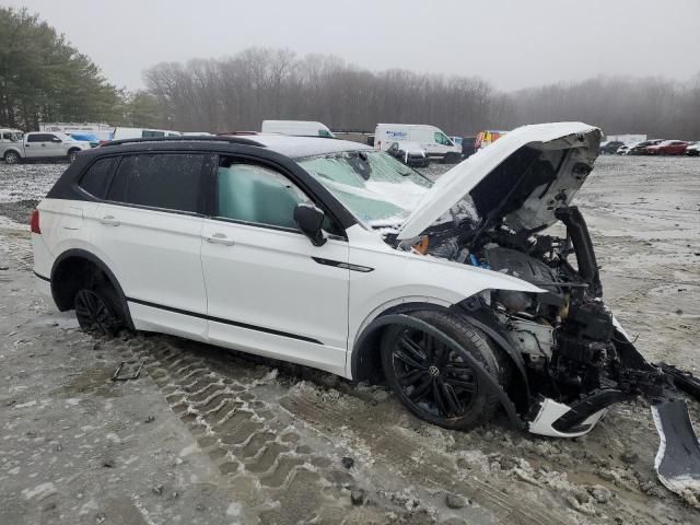 2022 Volkswagen Tiguan SE R-LINE Black