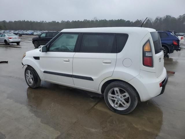 2010 KIA Soul +