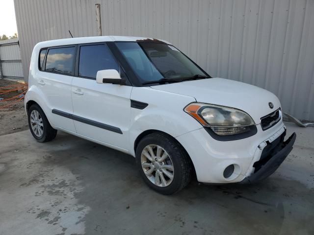 2013 KIA Soul +