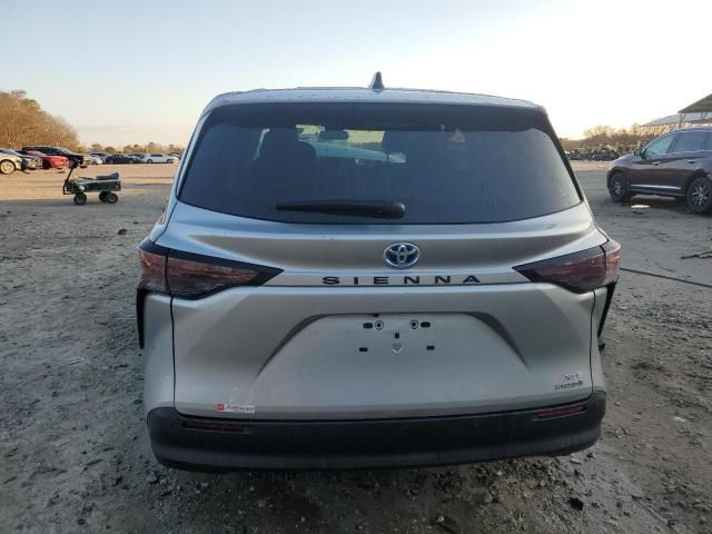 2024 Toyota Sienna XLE