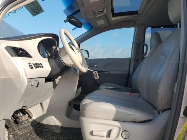 2014 Toyota Sienna XLE