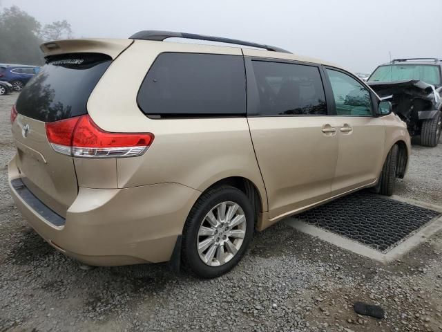 2011 Toyota Sienna LE