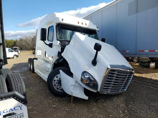 2018 Freightliner Cascadia 125