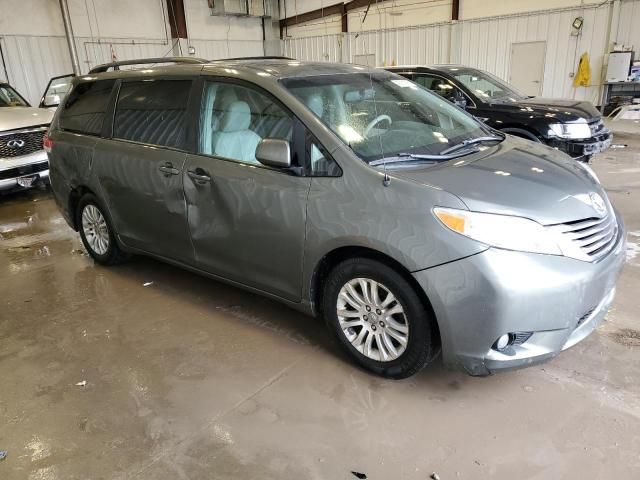 2011 Toyota Sienna XLE