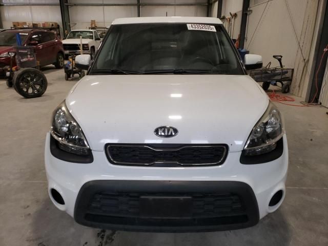 2013 KIA Soul +