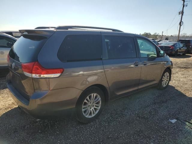 2019 Toyota Sienna XLE