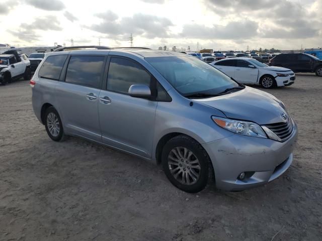 2014 Toyota Sienna XLE