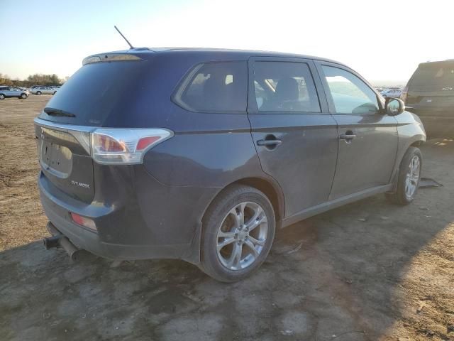 2014 Mitsubishi Outlander SE