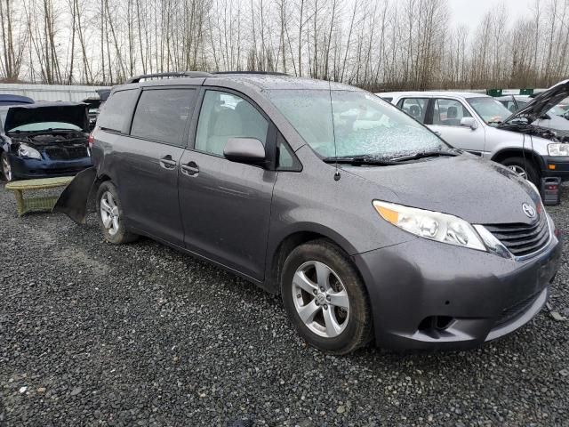 2013 Toyota Sienna LE