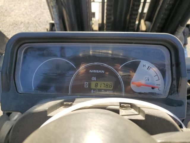 2004 Nissan Forklift