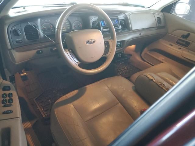 2005 Ford Crown Victoria LX