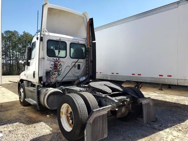 2015 Freightliner Cascadia 125