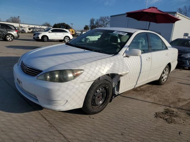 2005 Toyota Camry LE