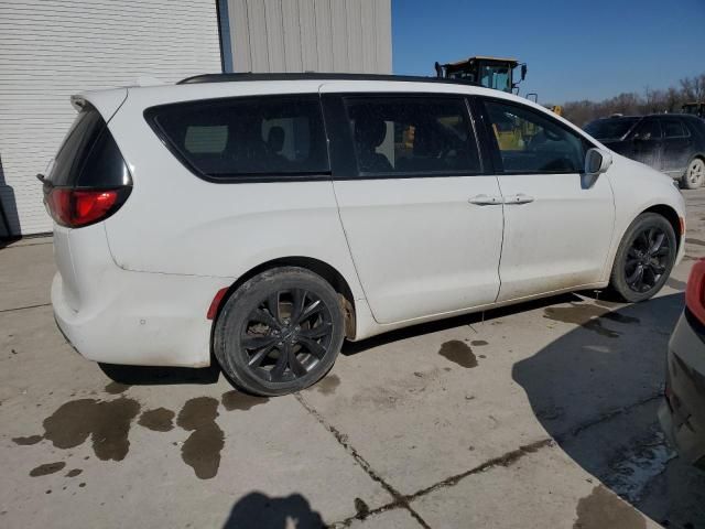 2020 Chrysler Pacifica Touring L Plus