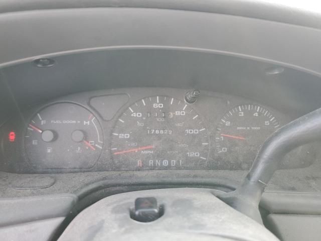 2003 Ford Taurus SE