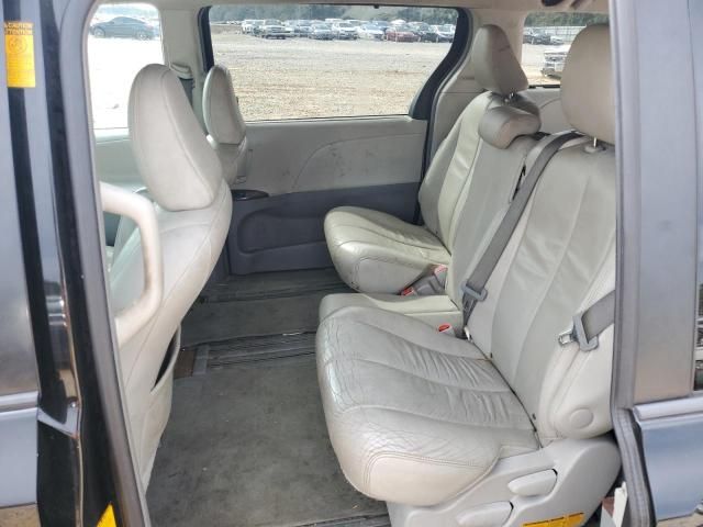 2013 Toyota Sienna XLE