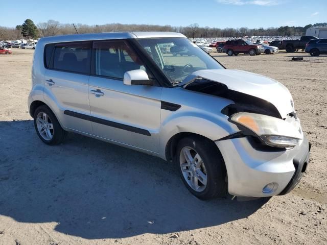 2011 KIA Soul +