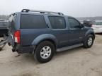 2005 Nissan Pathfinder LE