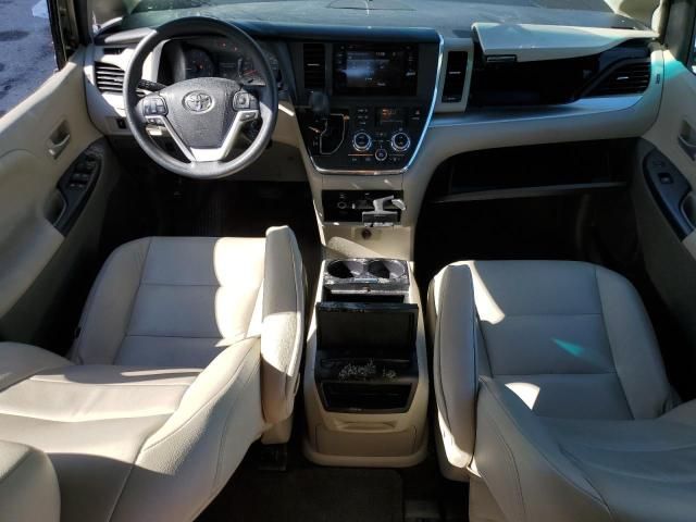 2015 Toyota Sienna LE