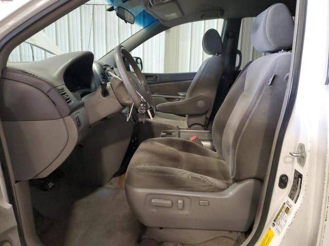 2007 Toyota Sienna LE