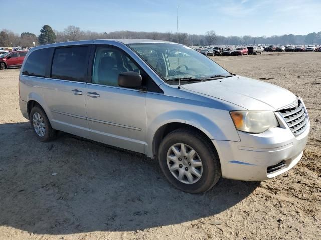 2010 Chrysler Town & Country LX